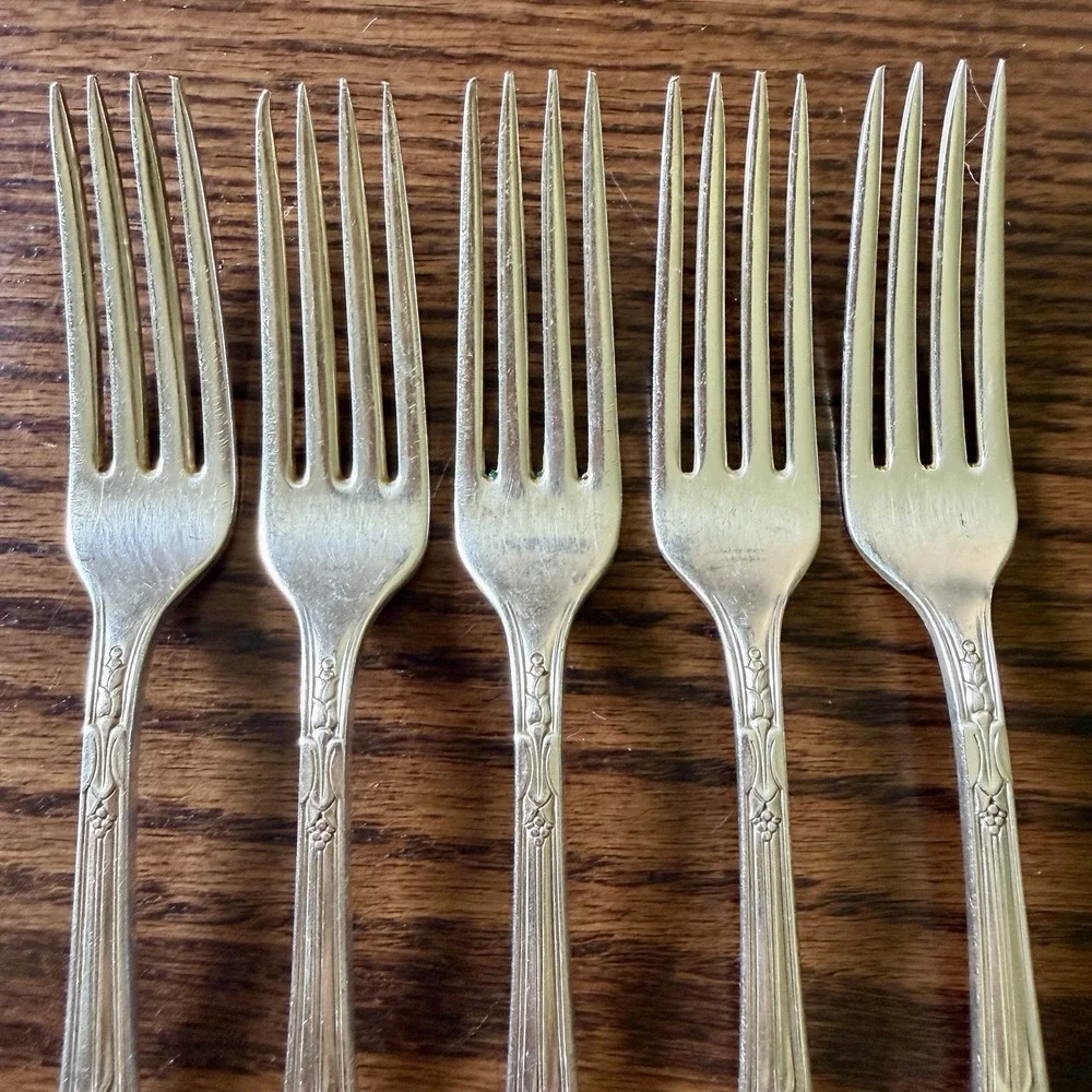 Vtg HOLMES & EDWARDS 1932 Masterpiece Silverplate Dinner Forks Set Of 5